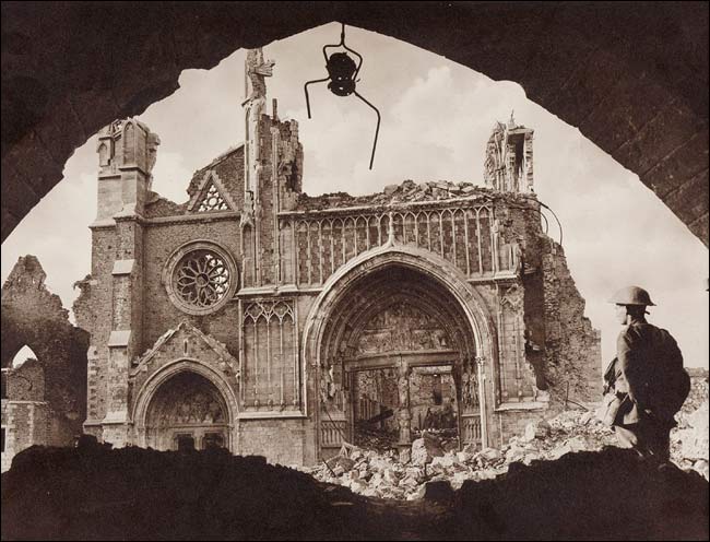 Frank Hurley: Cathedral Ruins