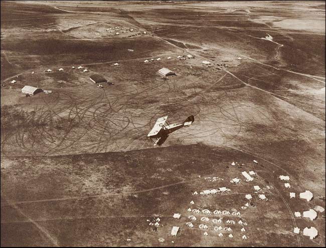 Frank Hurley: Descending into Battle