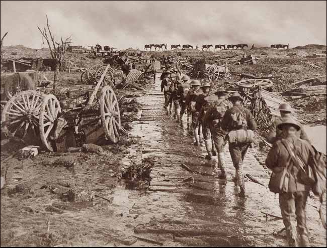 Frank Hurley: Infantry Advance